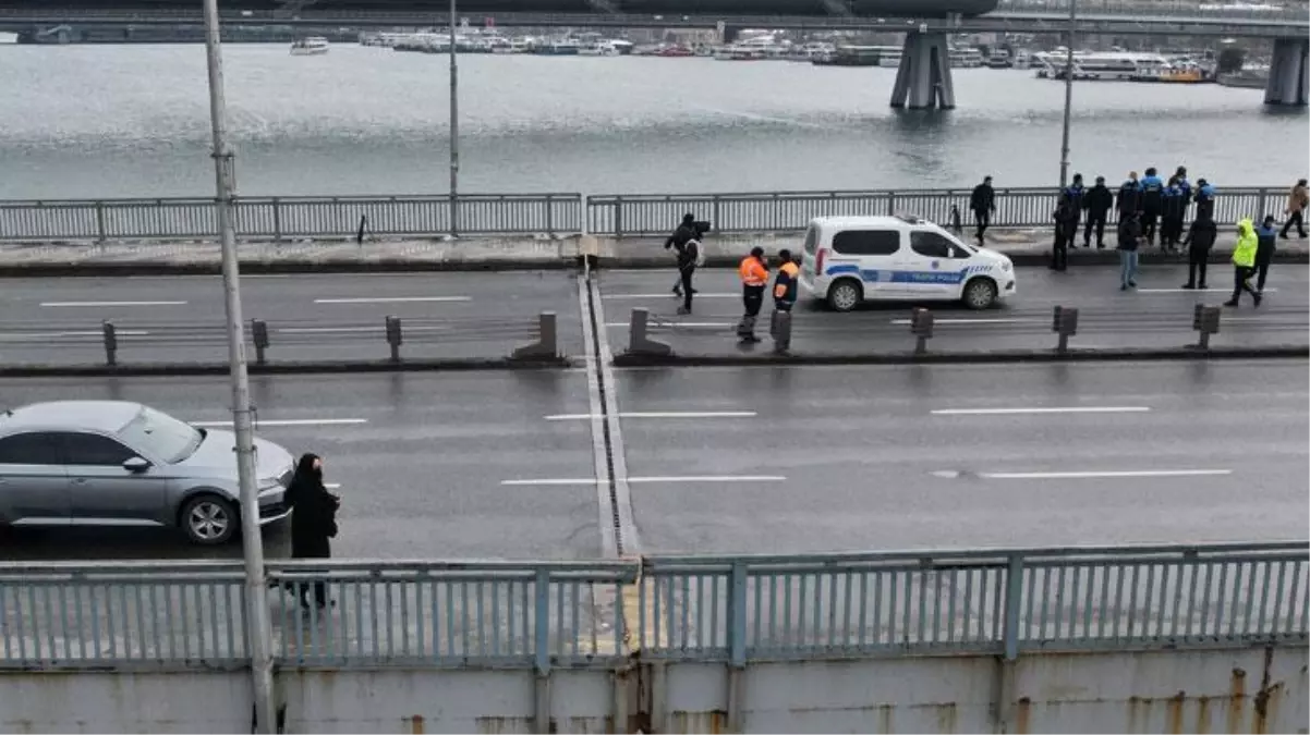 Unkapanı Köprüsü'nde ikinci tehlike! Bağlantı yerleri yine ayrıldı, trafik durdu