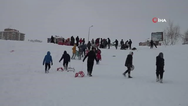Vatandaşlar karın keyfini 'Talas'ın Erciyes'inde çıkardı