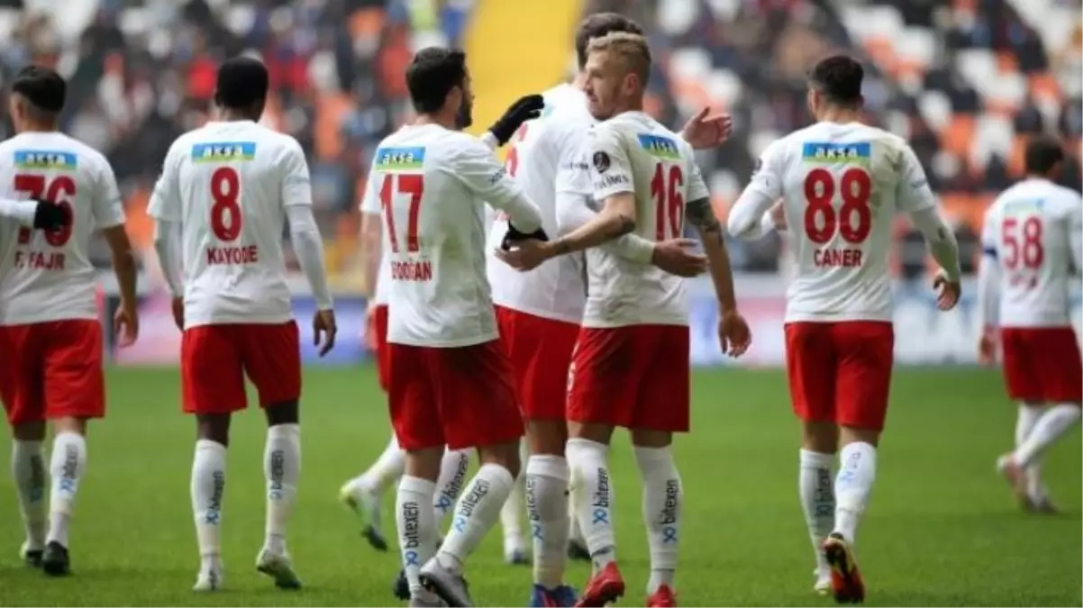 Adana'da nefes kesen gol düellosu! Henrique şov yaptı, Sivasspor 3 puanı kaptı