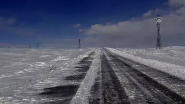 Kar nedeniyle kapanan 58 köy yolundan 42'si açıldı