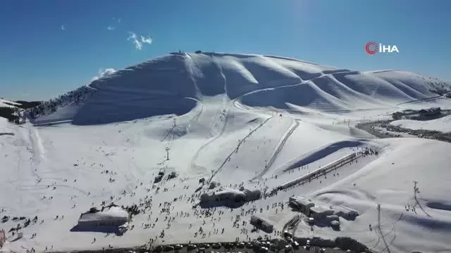 Yenilenen Yedikuyular Kayak Merkezi, hafta sonları kar tutkunlarının gözdesi haline geldi