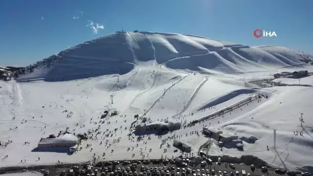 Yenilenen Yedikuyular Kayak Merkezi, hafta sonları kar tutkunlarının gözdesi haline geldi