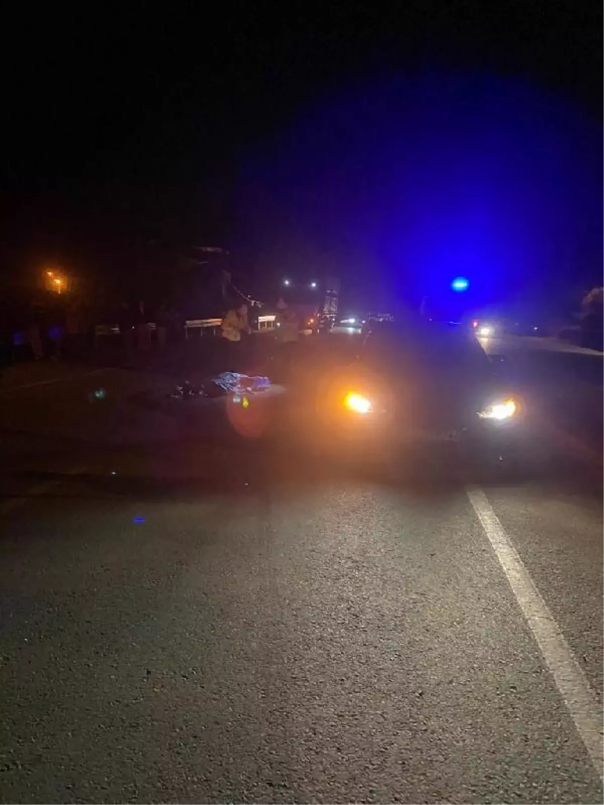 Yolun karşısına geçmek isterken otomobilin çarpmasıyla öldü