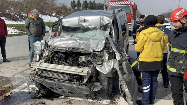 duran tira arkadan carpan aracin surucusu ici 10 14795016 o