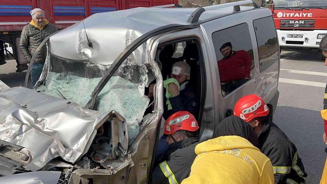 duran tira arkadan carpan aracin surucusu ici 6 14795016 o