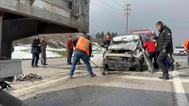 duran tira arkadan carpan aracin surucusu ici 9 14795016 o