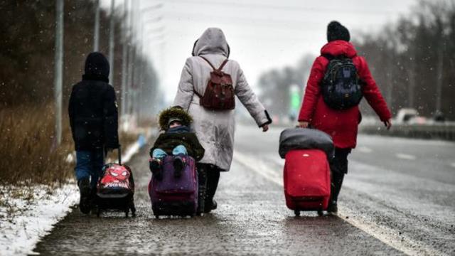 İngiltere'de Ukraynalı mültecilere evlerine ayda 350 sterlin verilecek