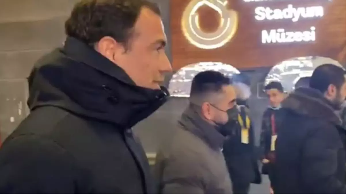 Objektiflerden kaçamadı! Fransız devi Lyon'un yetkilisi transferi bitirmek için derbiye geldi