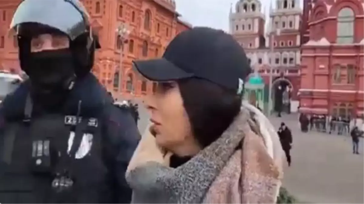 Rusya'da gazetecilere röportaj veren kişiler tutuklanmaya başladı