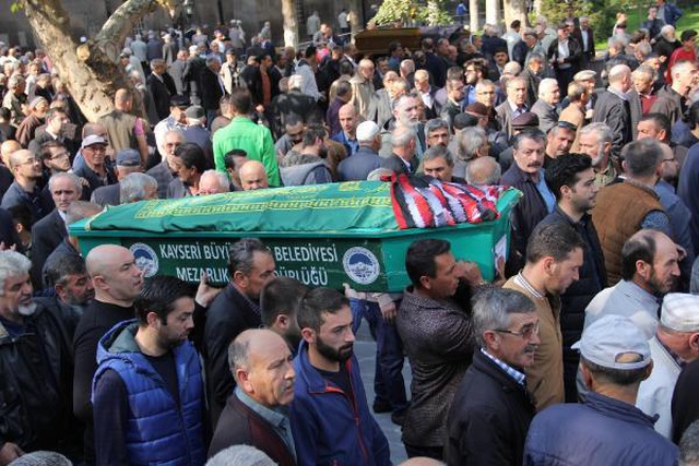 Sevgilisini bıçaklayarak öldüren sanığa indirimsiz müebbede onama