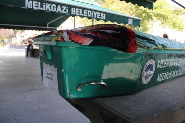 Sevgilisini bıçaklayarak öldüren sanığa indirimsiz müebbede onama