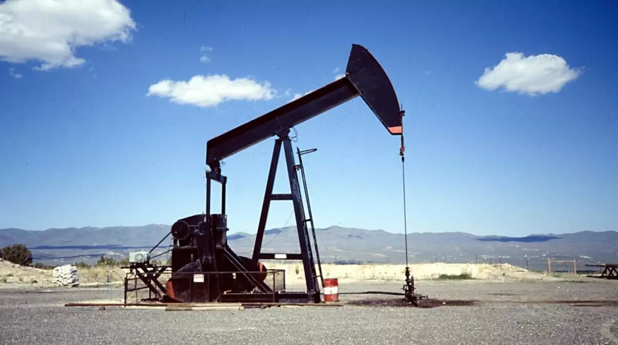 Brent petrolün varil fiyatı 100 doların altına düştü! Akaryakıta her an indirim gelebilir