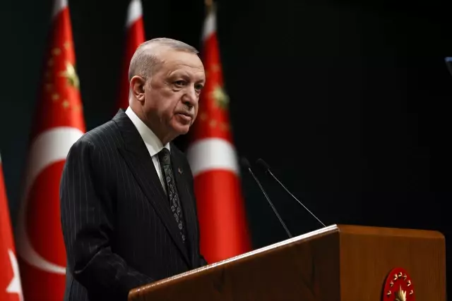 Son dakika haber... Cumhurbaşkanı Erdoğan: "Hazine faiz dayanaklı kredilerin üst limitini yükseltiyoruz. Böylelikle çiftçilerimizin finansmana erişimini kolaylaştırıyoruz."