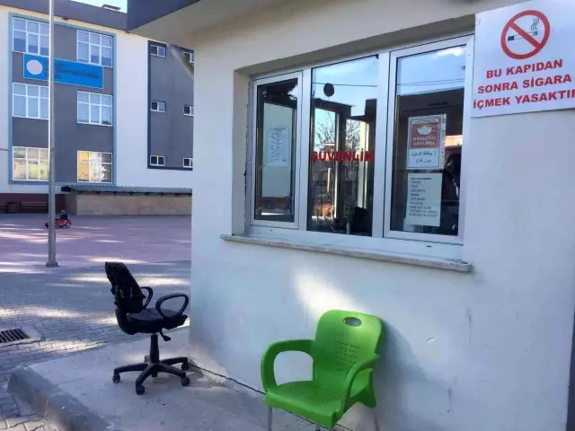 Güvenlik görevlisi genç kız, platonik aşığı tarafından öğrencilerin gözü önünde kaçırıldı