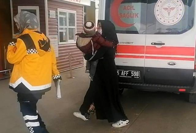 İki adet 50 kuruş yutan bebek hastanelik oldu