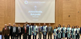 Kırşehir Ahi Evran Üniversitesinde akademik başarı ödülleri verildi