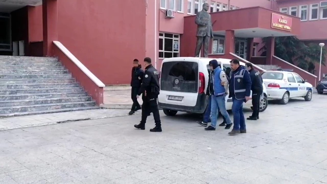 Polisten kod ismi "yıldız" operasyonu- Adana'dan Çorum'a dolandırıcılık yolcuğuna çıkan şebekeye polisten operasyon