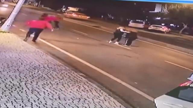 Restoranda buluştuğu eski eşi, teklifini reddedince deliye döndü