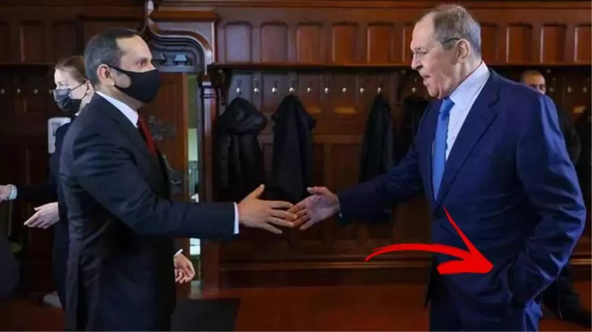 Rusya Dışişleri Bakanı Lavrov, savaşı durdurmak için Moskova'ya gelen mevkidaşını eli cebinde karşıladı