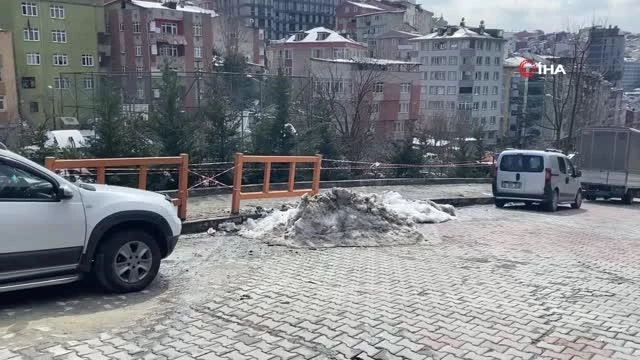 Son dakika haberleri | İstanbul'da dehşet dolu anlar kamerada...Otomobil çocuk parkına uçtu