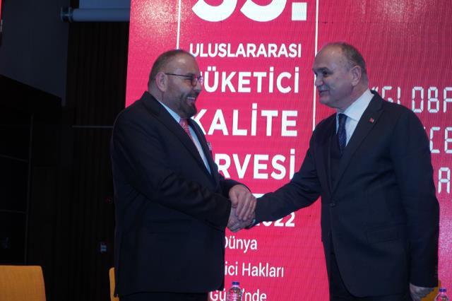 Lob'ın Internatıonal tarafından 35.'si düzenlenen Uluslararası Tüketici Kalite Zirvesi ünlü isimleri buluşturdu