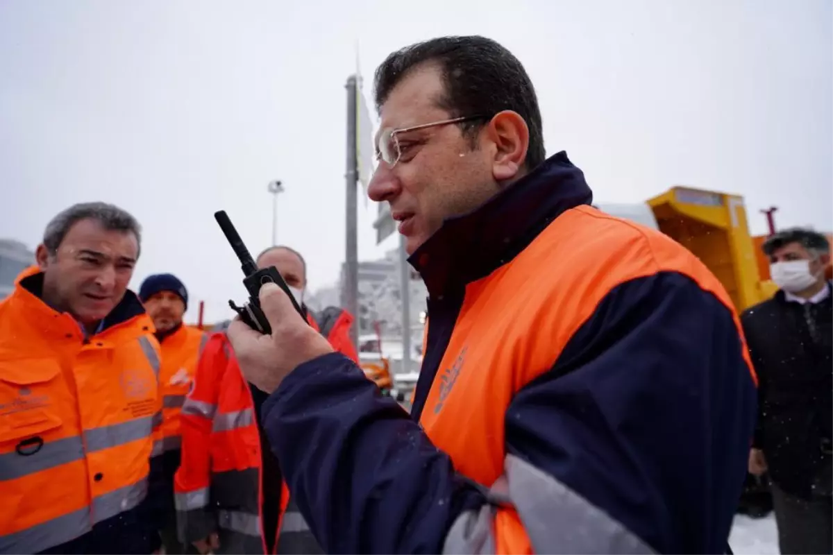 Kar kalınlığı 15 santimetreyi bulacak! Vatandaşlara bir uyarı da İBB'den geldi