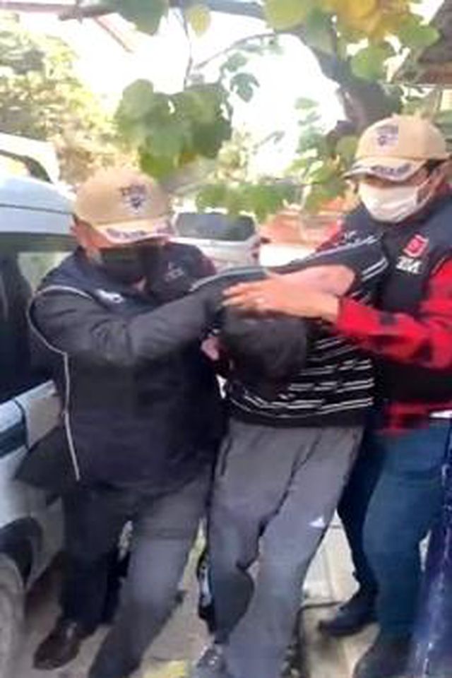 sehit mezarlarina saldirmisti cezai ehliyeti 4 14802130 o