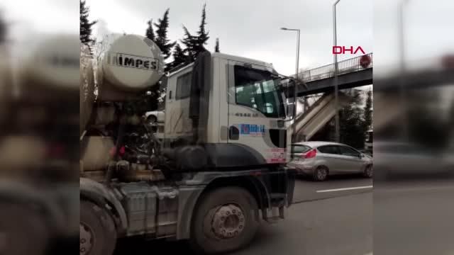 tir in acik kalan dorsesi ust gecide carpip a 3 14803525 o