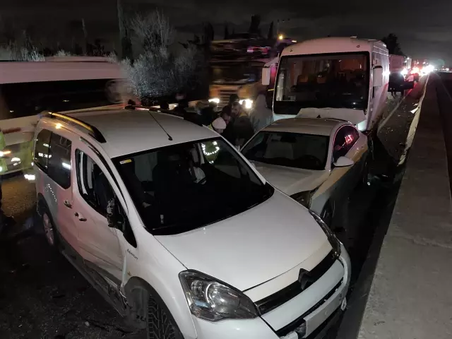 yalova da zincirleme trafik kazasinda 1 kisi 2 14803652 o