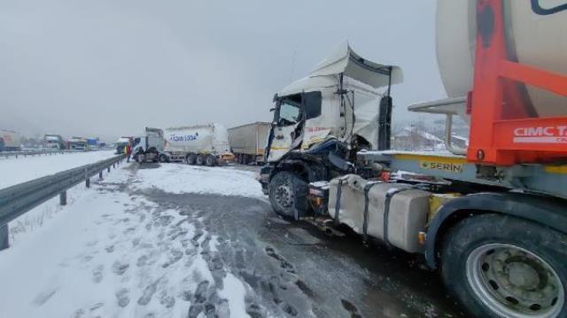 Bolu Dağı TEM Otoyolu'nda zincirleme kaza: 32 araç çarpıştı, 6 kişi yaralandı
