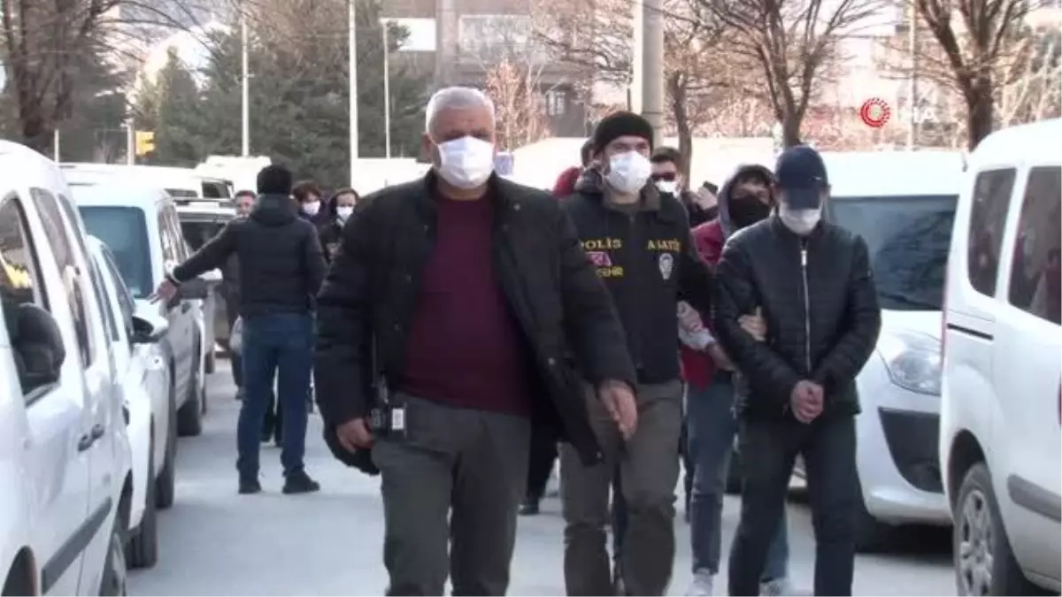 Eskişehir'de fuhuş operasyonu: 4'ü kadın 7 şüpheli yakalanarak gözaltına alındı