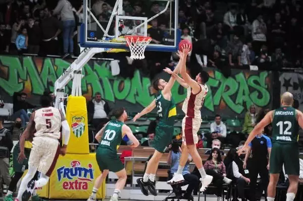 Extra Fruits Bursaspor - Umana Reyer Βενετία: 80-66