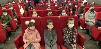 'Gezen sinema tırı' Tekirdağlı çocuklarla buluştu