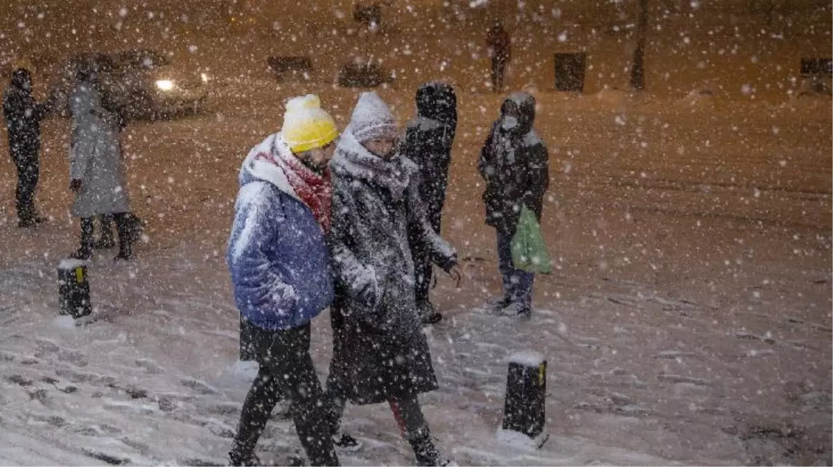 İstanbul için peş peşe uyarı! Turuncu alarm verildi, bugüne dikkat