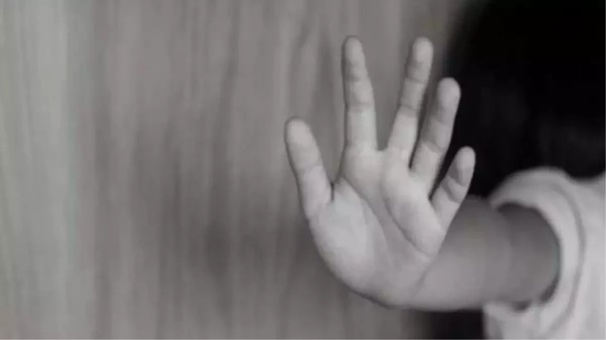 Küçük kız ağlayıp bakkala gitmek istemedi, babanın sorusu iğrenç istismarı ortaya çıkardı