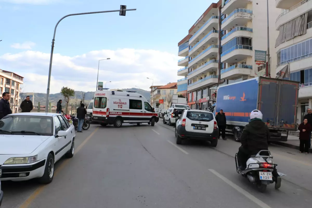 Otomobilin çarptığı ortaokul öğrencisi yaralandı