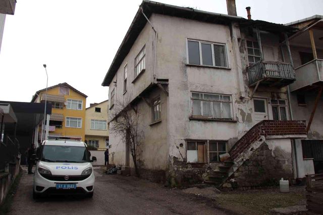 misafirlige gittigi evde olu bulundu 14804465 o