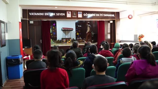 Tuzlalı öğrencilere Çanakkale destanı anlatılıyor