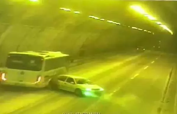 Bolu Dağı Tüneli'nde 18 araç çarpıştı: 30 yaralı - Yeniden