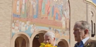 Eski ABD Başkanları, Chicago'daki Ukrayna kilisesini ziyaret etti