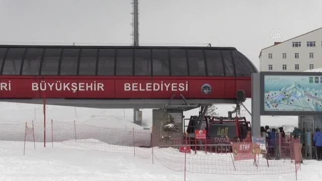 Kar yağışıyla İç Anadolu'nun tepesi Erciyes'te dönemin mayısa kadar uzaması öngörülüyor