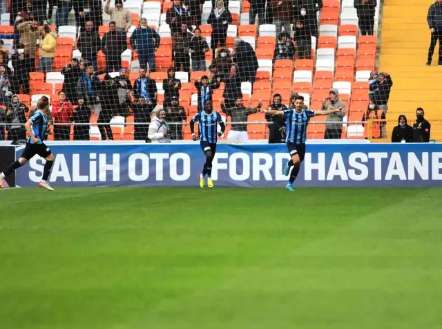 Spor Toto Muhteşem Lig: Adana Demirspor: 1 Başakşehir: 0 (İlk yarı)