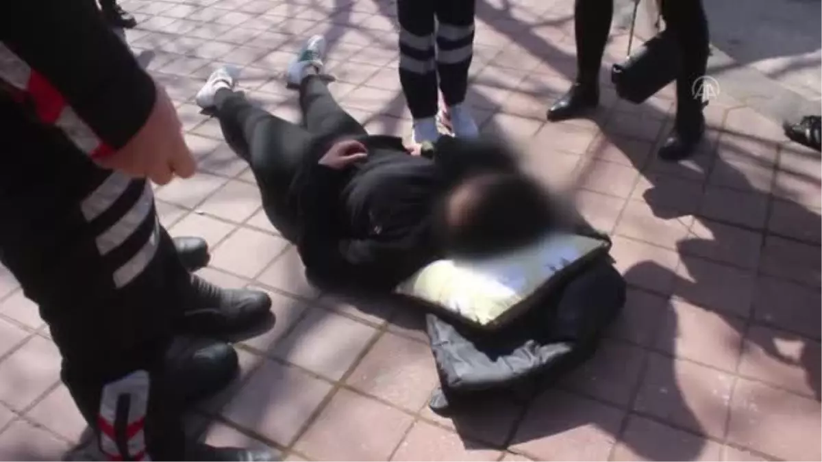 Dili boğazına kaçan kadın, polis ekiplerinin müdahalesiyle kurtuldu