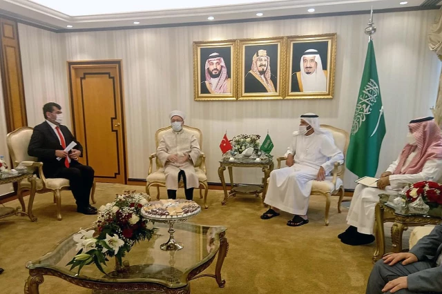Son dakika haber... Diyanet İşleri Lideri Erbaş, Suudi Arabistan Hac ve Umre Bakanı ile görüştü