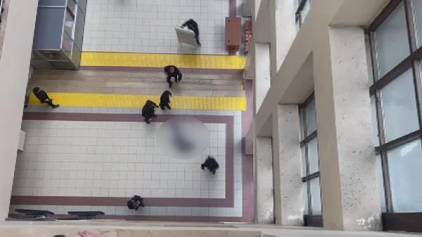 Bakırköy Adliyesi'nde bir kişi 5. kattan atlayarak intihar etti