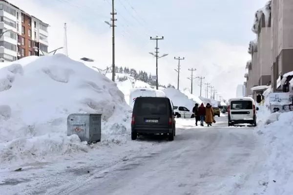 Bitlis'te 116 köy yolu kapalı; 1 ilçede taşımalı eğitime 'kar' pürüzü