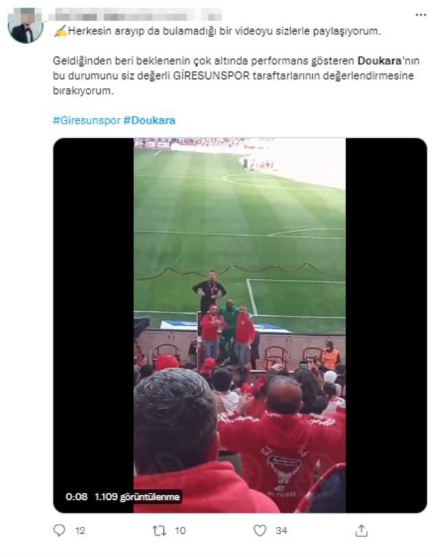 Bu skandalın dünyada benzeri yok! Doukara, Antalyaspor'dan fark yedikleri maçı rakip taraftarla kutladı