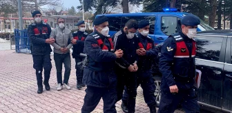 Konya'da çekiciyle tarım makineleri çaldığı ileri sürülen 2 şüpheli tutuklandı