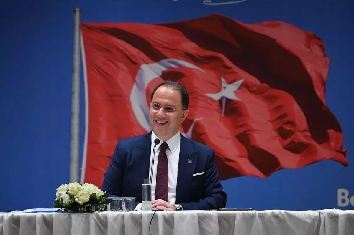 Beylikdüzü Belediye Başkanı kimdir? Mehmet Murat Çalık kaç yaşında, nereli? Beylikdüzü Belediyesi hangi partiden?
