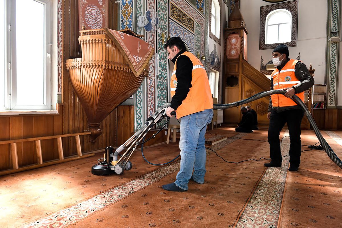 İbadethanelere yönelik temizlik ve hijyen çalışmalarına başladı